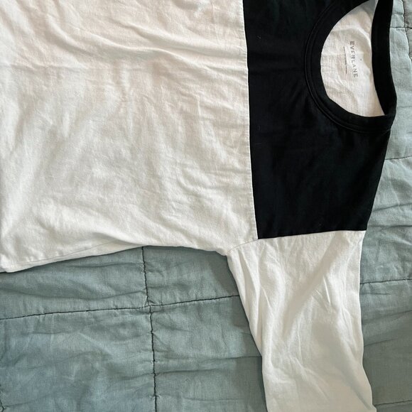Black/White Cropped Everlane Cotton TShirt - Picture 2 of 4